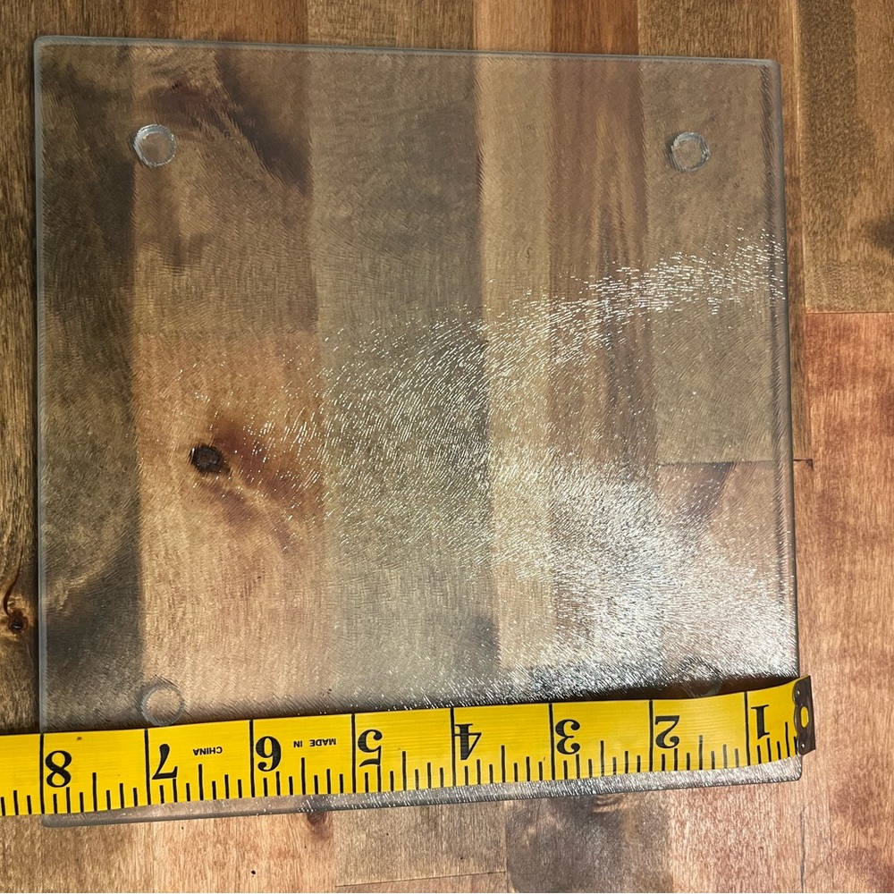 Textured Glass Square cutting board - Picture 4 of 4